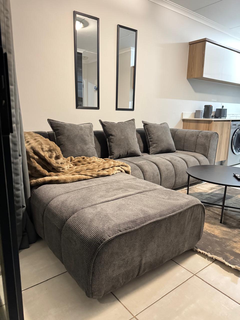 The Blyde | Premium 1-Bedroom Apartment with Balcony - The Blyde Crystal Lagoon