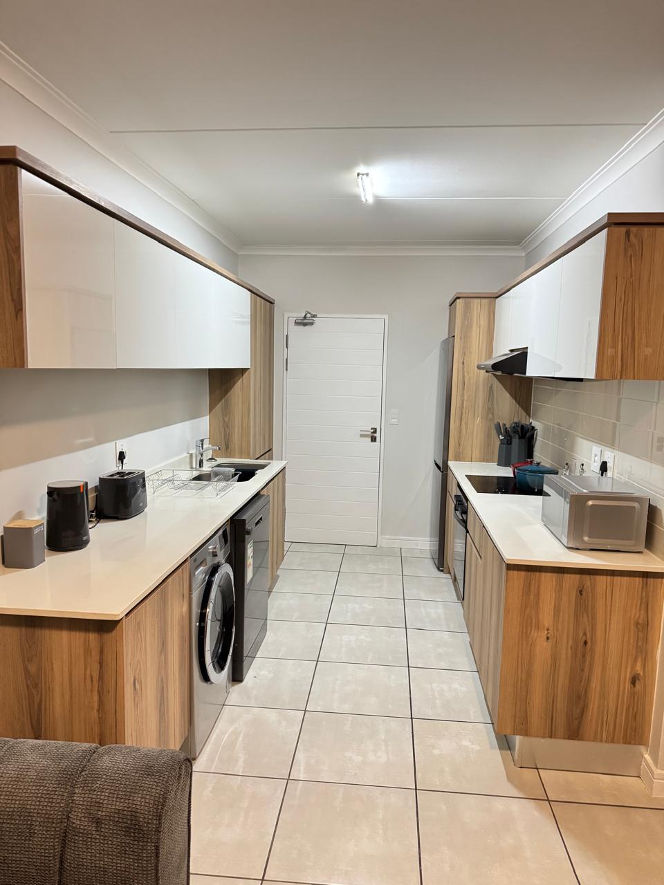 The Blyde | Premium 1-Bedroom Apartment with Balcony - The Blyde Crystal Lagoon