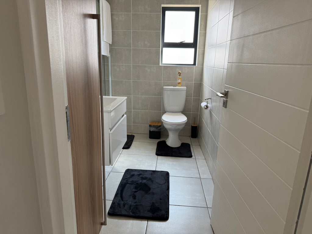 The Blyde | Luxury 1-Bedroom Apartment with Balcony - The Blyde Crystal Lagoon