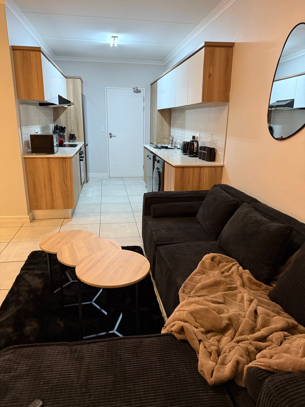 The Blyde | Luxury 1-Bedroom Apartment with Balcony - The Blyde Crystal Lagoon