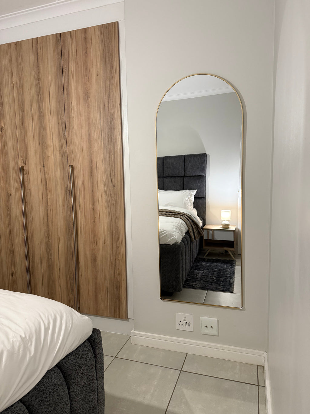 The Blyde | Luxury 1-Bedroom Apartment with Balcony - The Blyde Crystal Lagoon