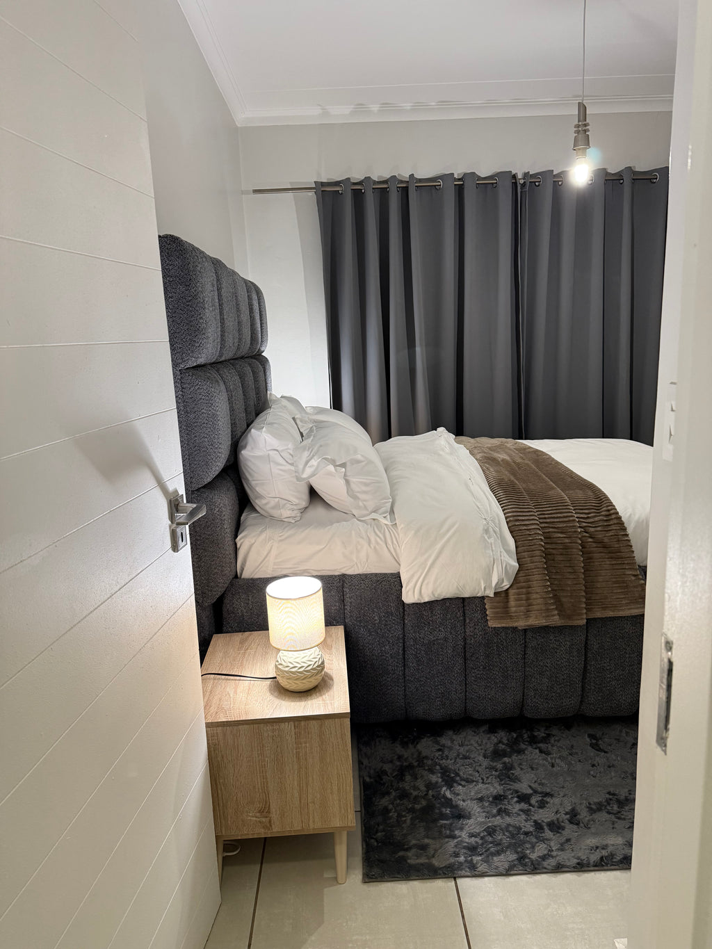 The Blyde | Luxury 1-Bedroom Apartment with Balcony - The Blyde Crystal Lagoon