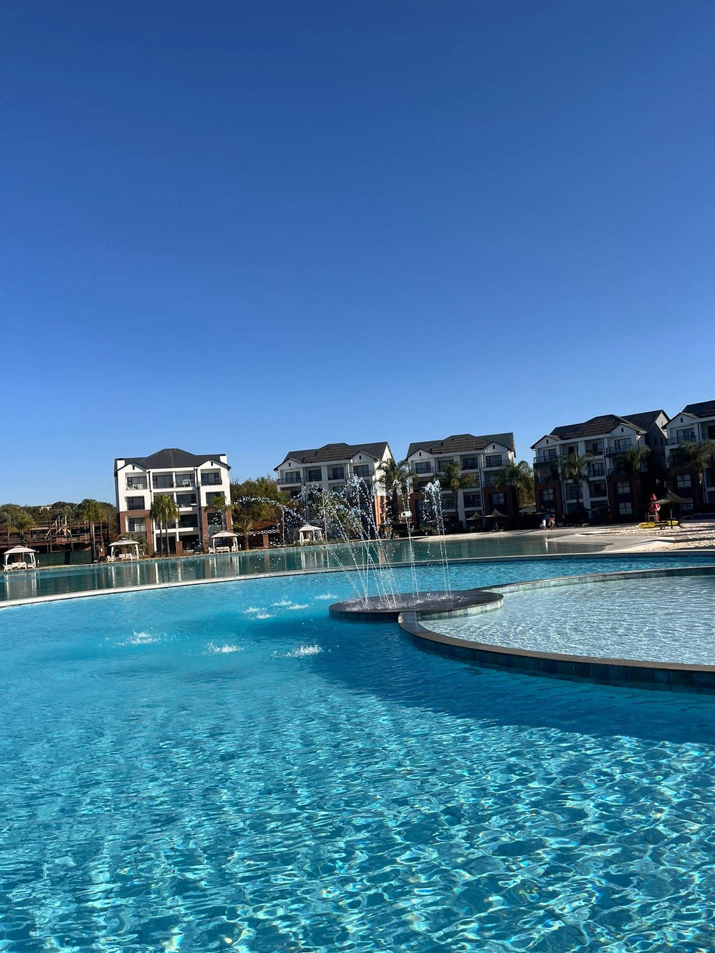 The Blyde | Premium 1-Bedroom Apartment with Balcony - The Blyde Crystal Lagoon